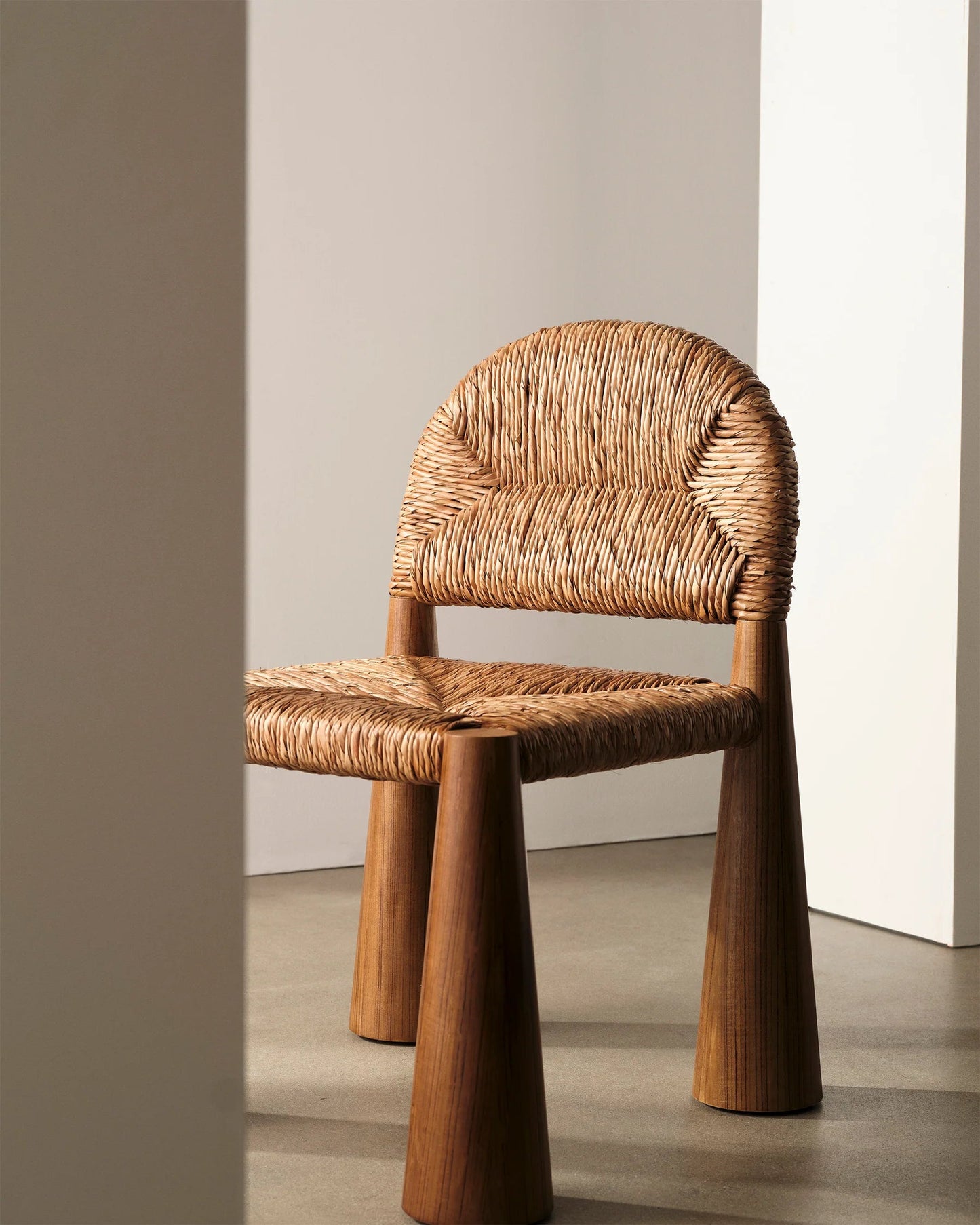 Designer Rustic Woven Chair - Homio Decor