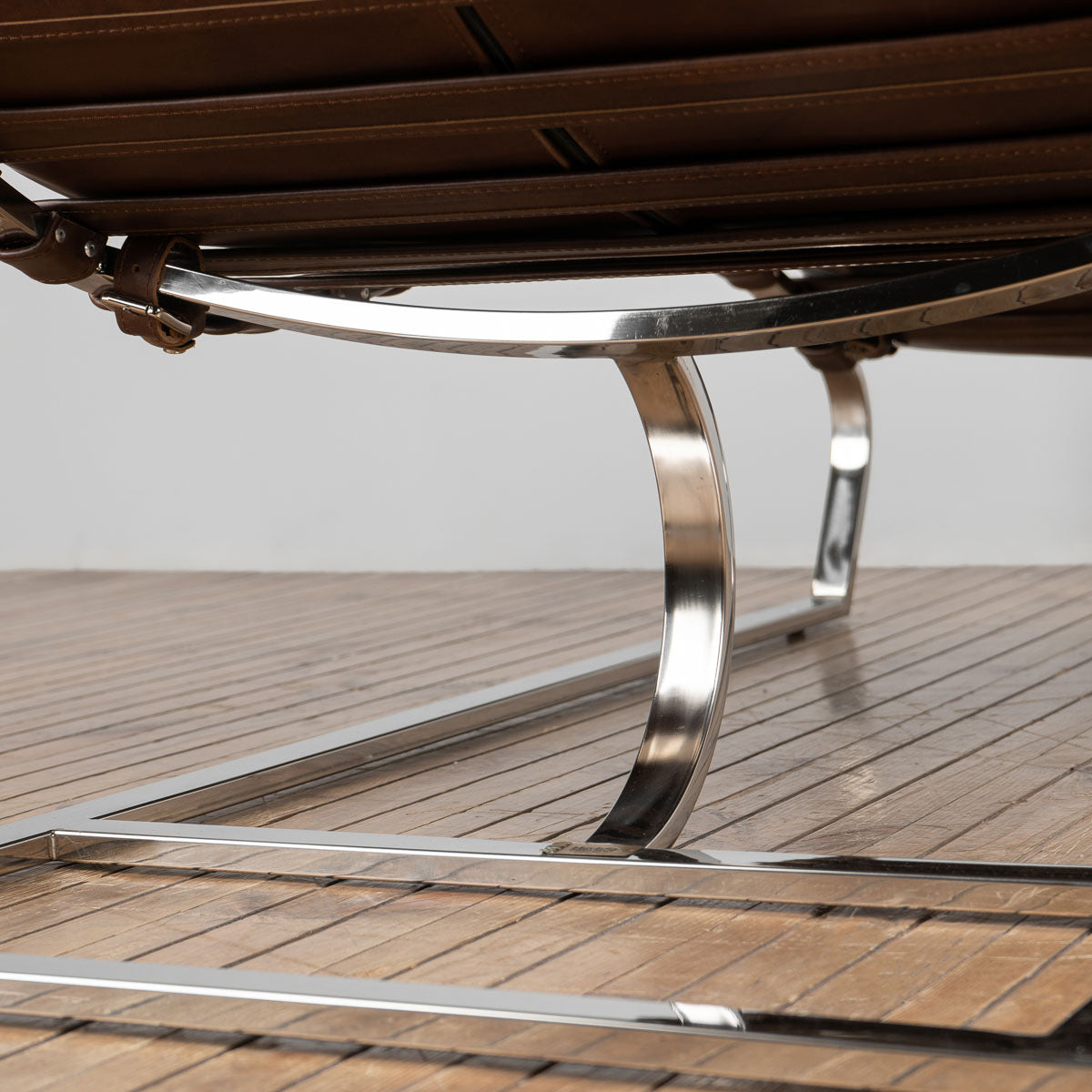 Oviedo Lounge Chair - Genuine Leather - Homio Decor