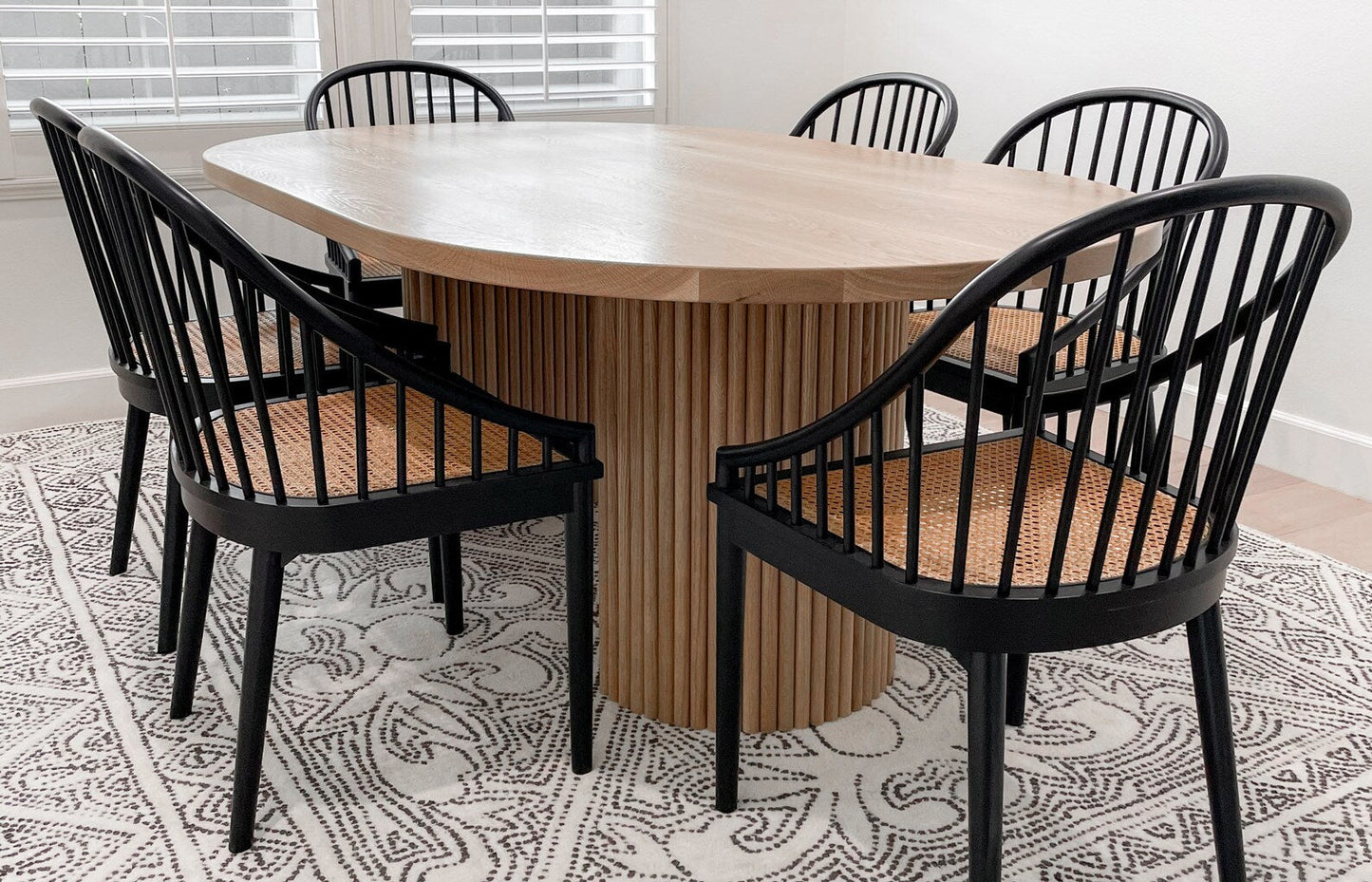 Homio Decor Ripple Design Oval Dining Table