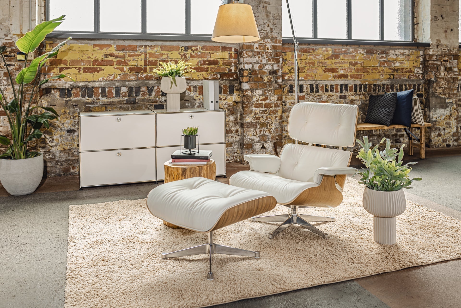 Why Designers Still Use the Eames Lounge Chair in Modern Projects