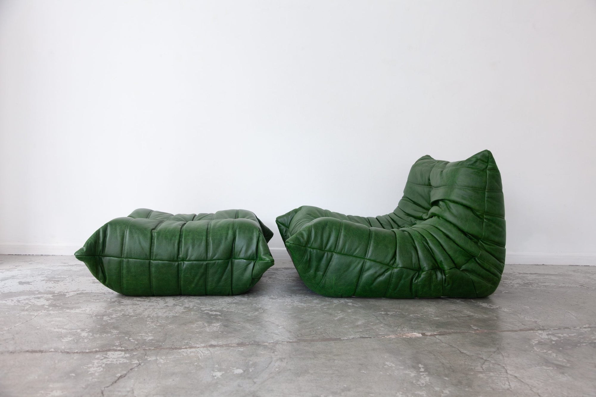 The Timeless Allure of the Forest Green Leather Togo Sofa - Homio Decor