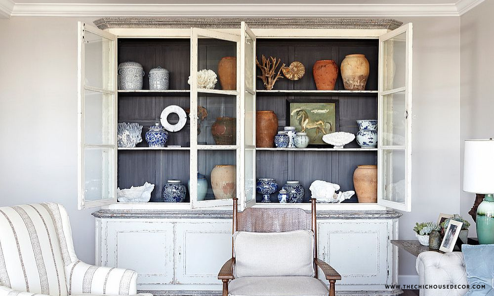 How to Decorate a Hutch