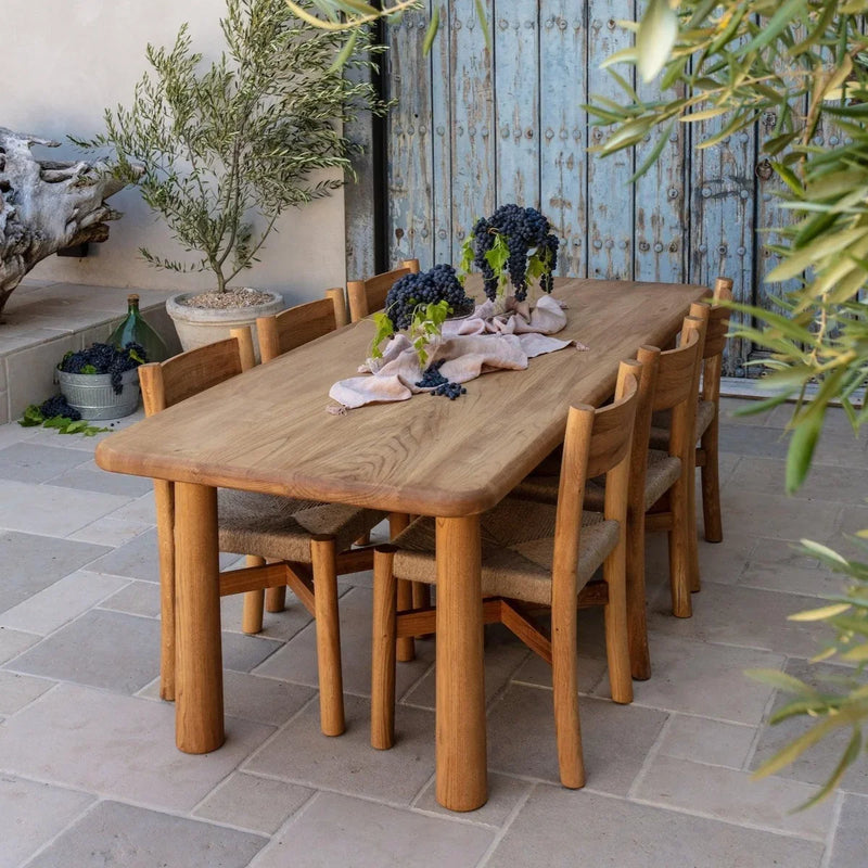 Best Wood for a Dining Table: Oak, Walnut, Ash, Teak or Suar?