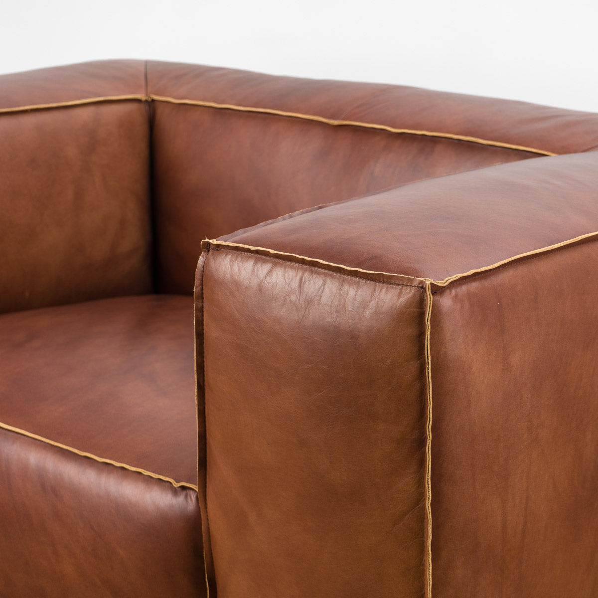 Homio Decor Cubis Leather Chair