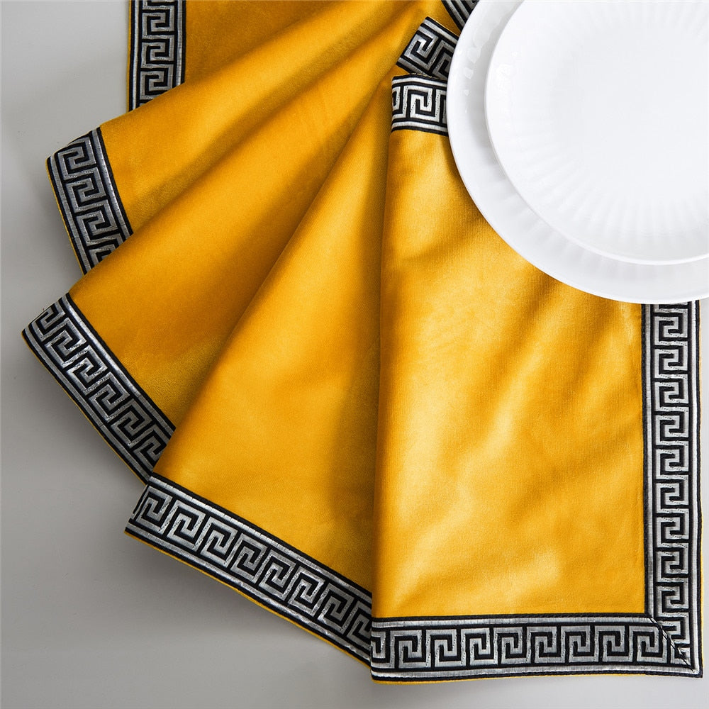 Homio Decor Dining Room Luxury Linen & Flannel Table Runner