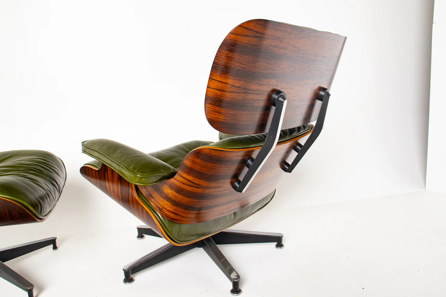 Homio Decor Eames Lounge Chair & Ottoman (PRO) - Moss Green Leather