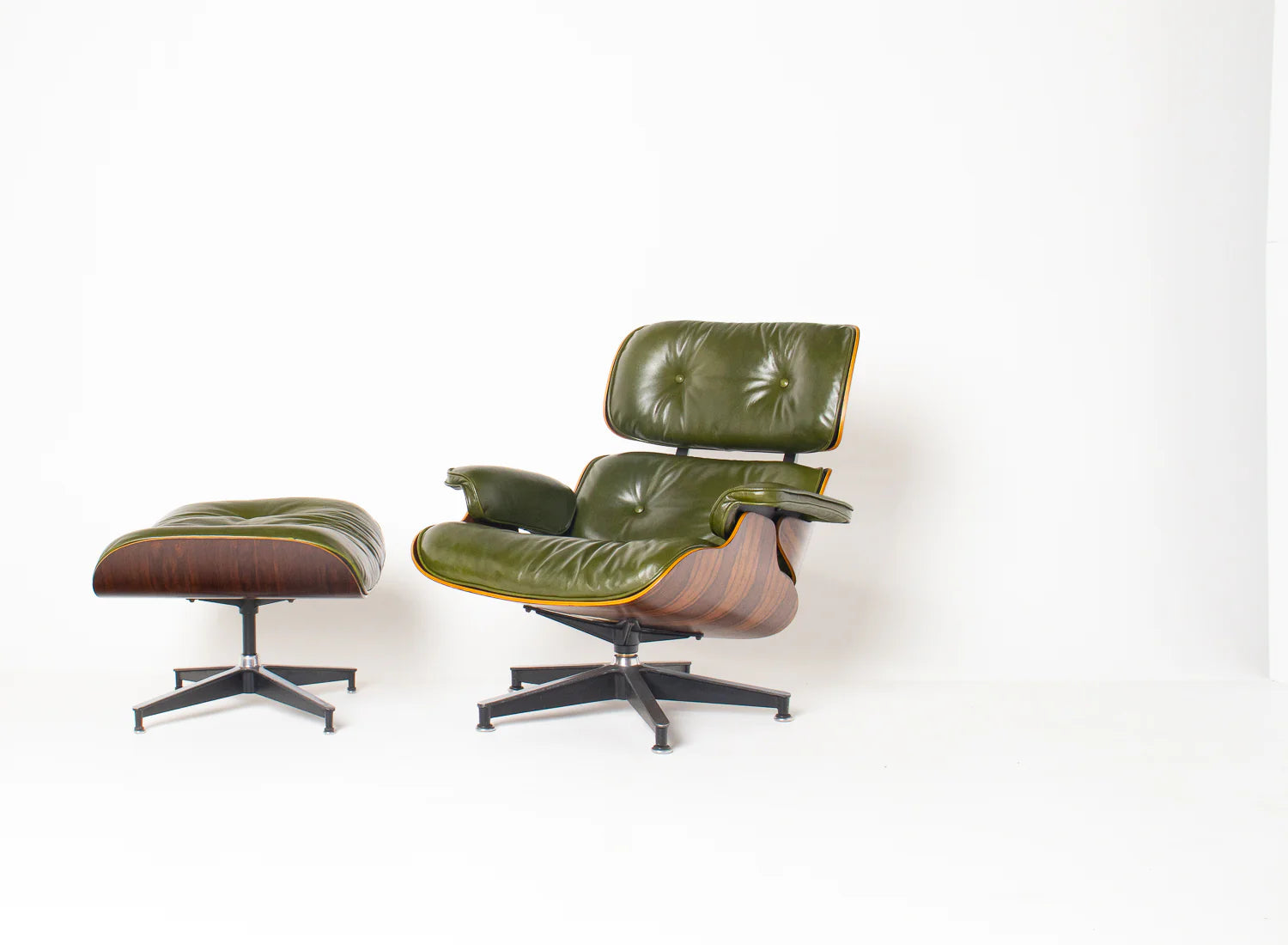 Homio Decor Eames Lounge Chair & Ottoman (PRO) - Moss Green Leather