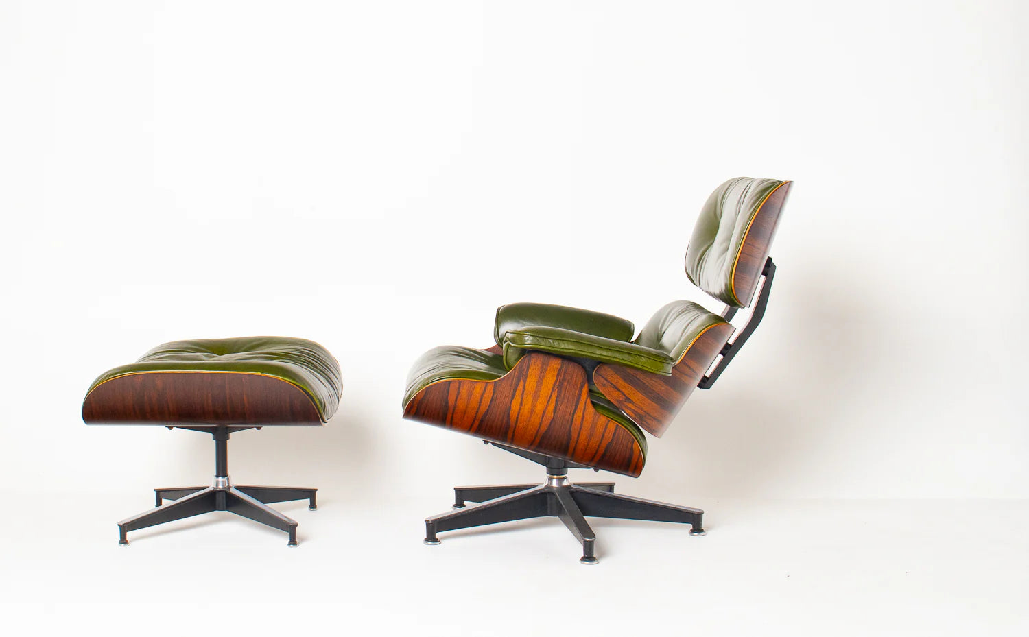 Homio Decor Eames Lounge Chair & Ottoman (PRO) - Moss Green Leather