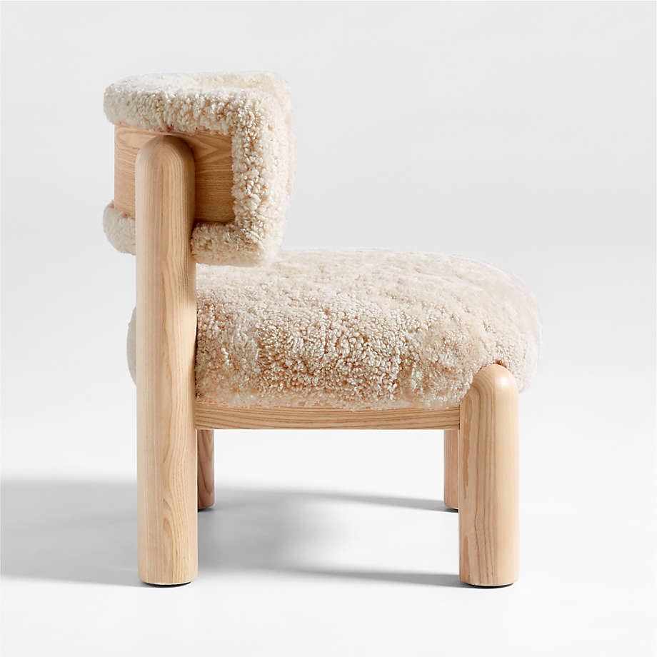 Homio Decor Eira Lounge Chair (Shearling)