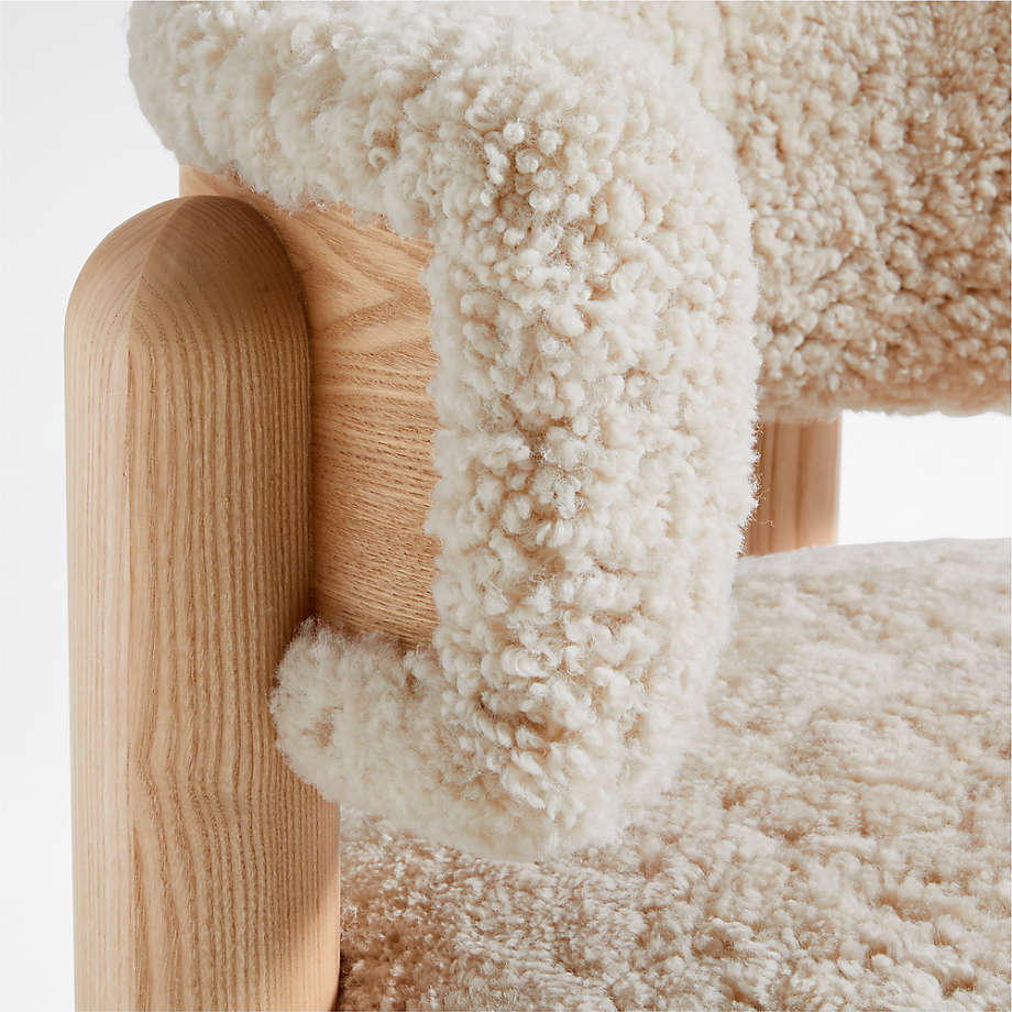 Homio Decor Eira Lounge Chair (Shearling)