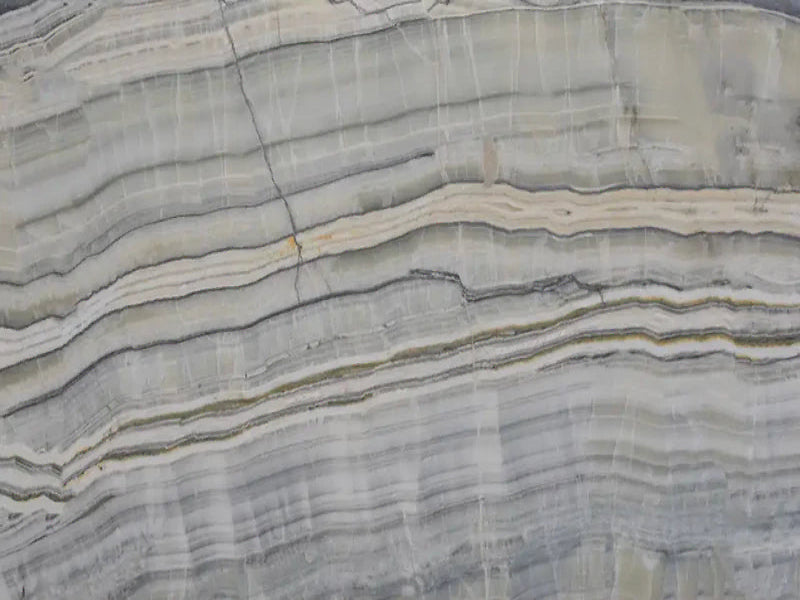 Montaigne Onyx